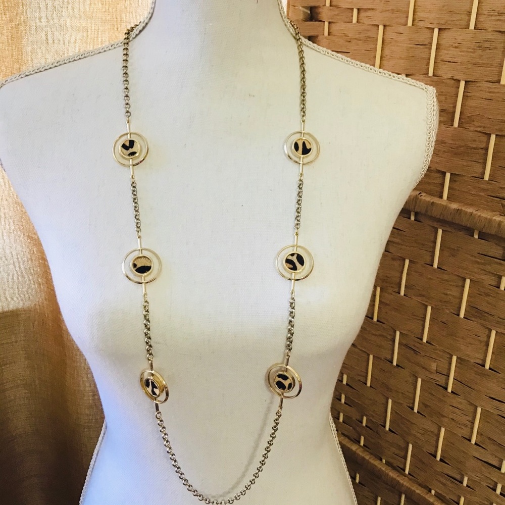 🌸SPRING SALE🌼CHICOS leopard/gold plate necklace